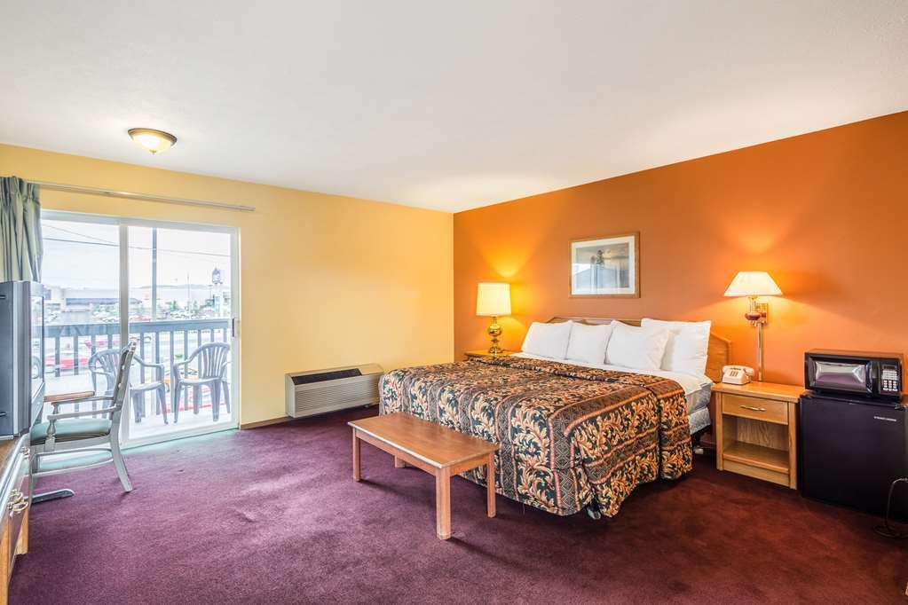 Howard Johnson By Wyndham Spokane Room photo