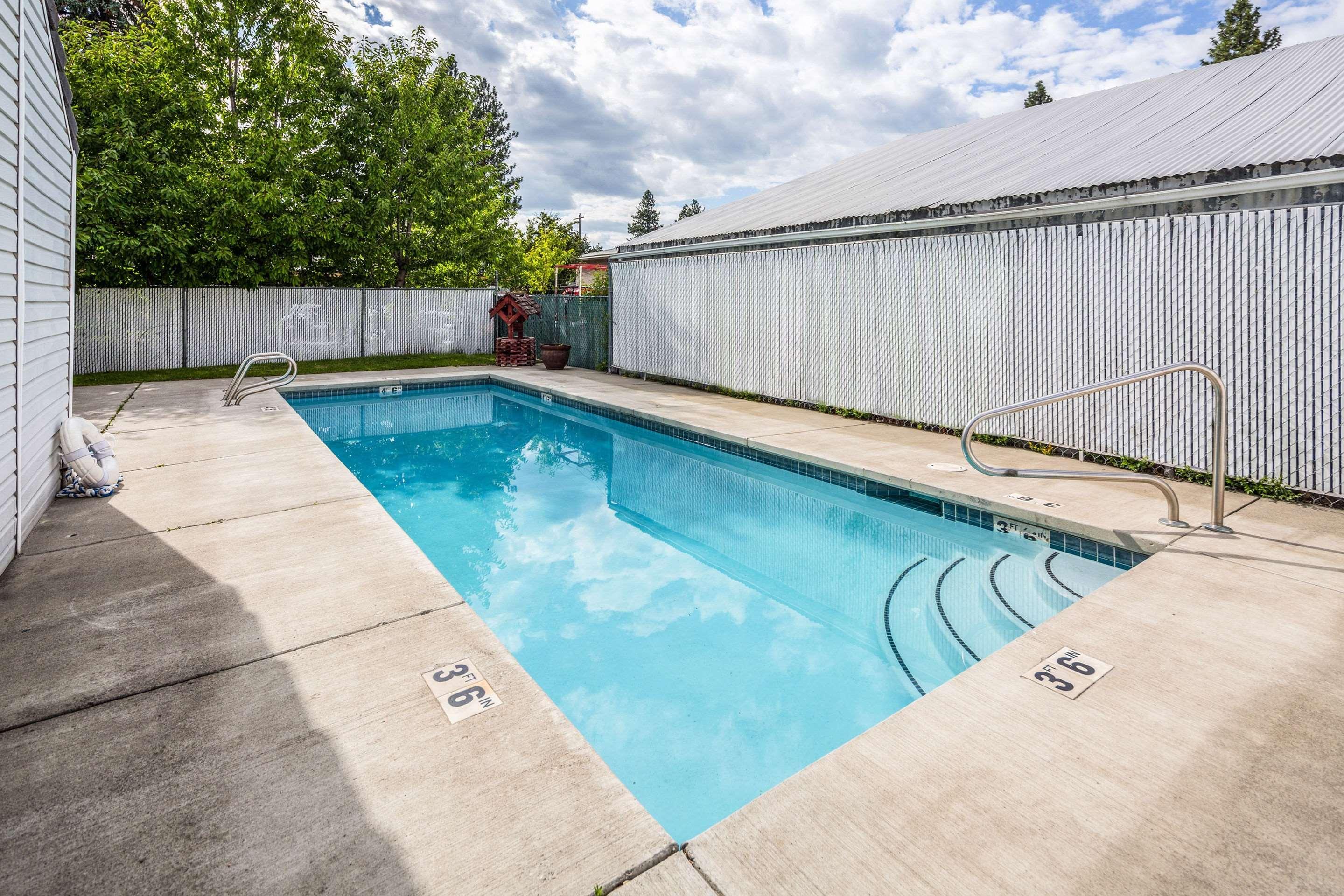 Howard Johnson By Wyndham Spokane Exterior photo